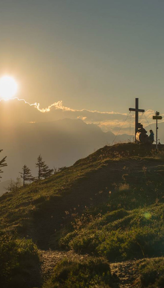 Wandern mit Sonnenaufgang  | © viehhofen.at