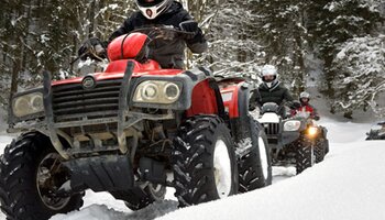 Mann auf dem Quad beim Glemmy Offroad Park im Winter | © Glemmy Offroad Park